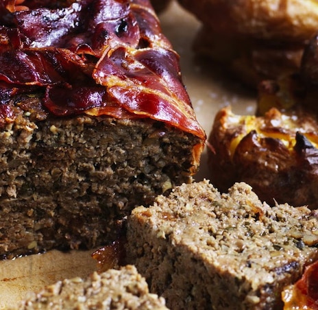 Meatloaf With Crunchy Potatoes And Salad